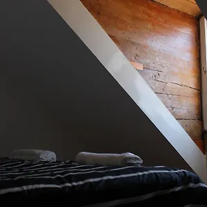 Surf In Chiado Albergue